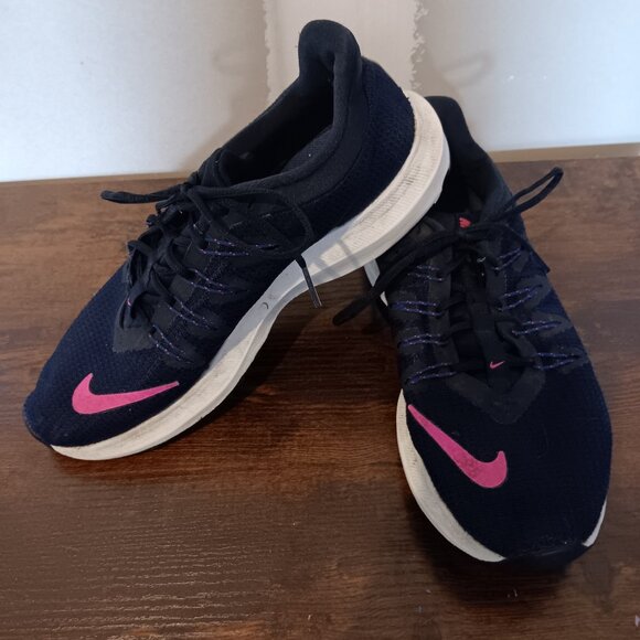 Nike Quest 4 Running Shoes – Women’s Size 9 Navy Pink - Picture 1 of 8